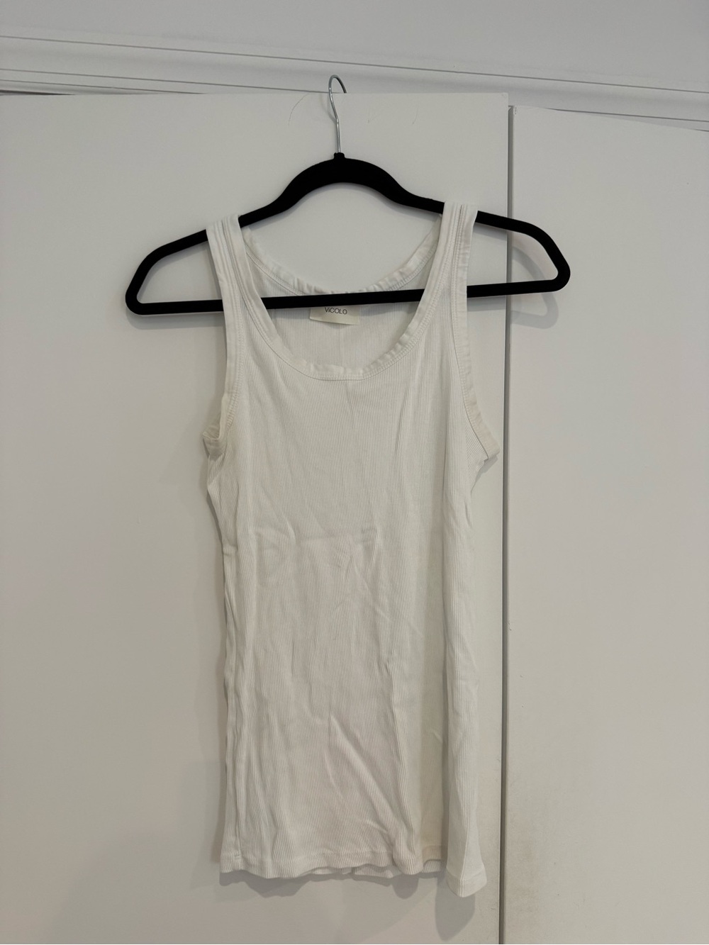 Women's White Ribbed Tank Top - VIGOSS